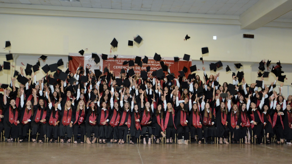 Unidades Académicas del Centro y Norte celebran graduaciones